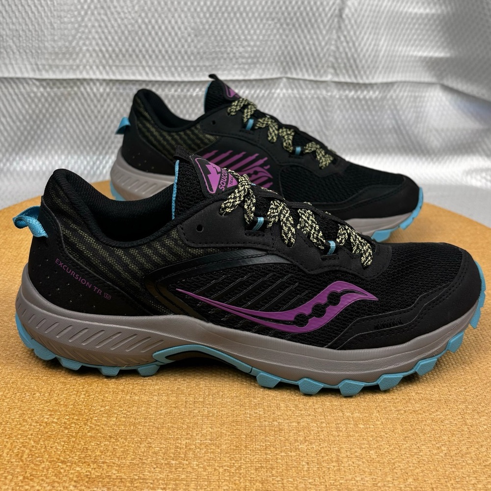Saucony | Women’s Excursion TR15 Trail Shoes Black Purple | Size 9
